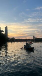 Sunset Kayaking - Calle Betis 19: where the trip starts and how you gear up