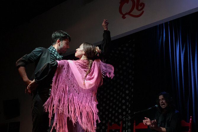 Tablao Flamenco Orillas de Triana Ticket - The Sevilla Touch: Sevillanas Theater and the Build to Bulerías