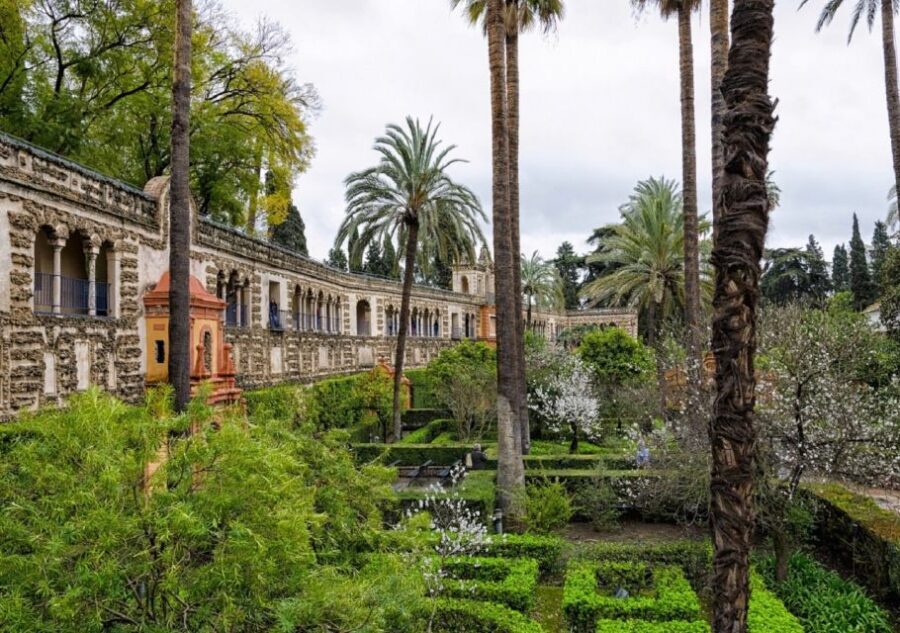 The Best of Seville: Private 2,5 Hour Walking Tour - Plaza de España: when Seville turns theatrical