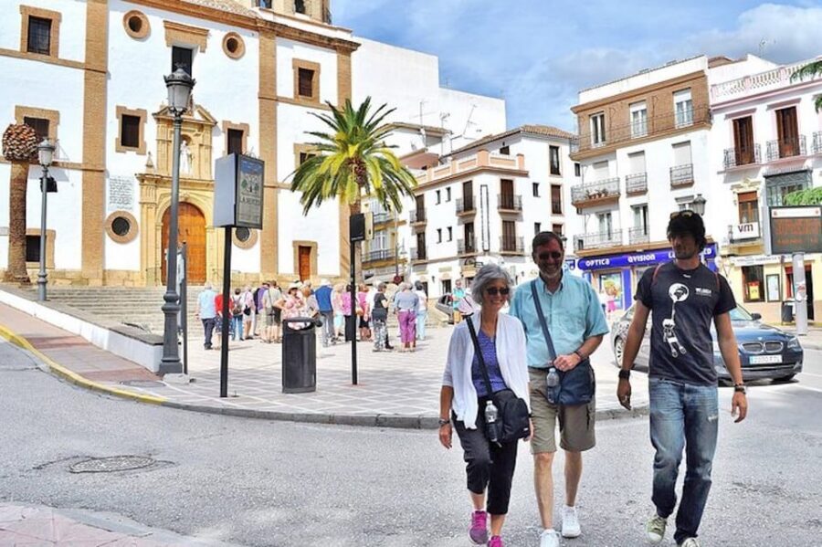 The Villages of Andalusia: Full-Day Trip from Seville - Food breaks that don’t feel like an afterthought: tapas and a Moroccan-style lunch