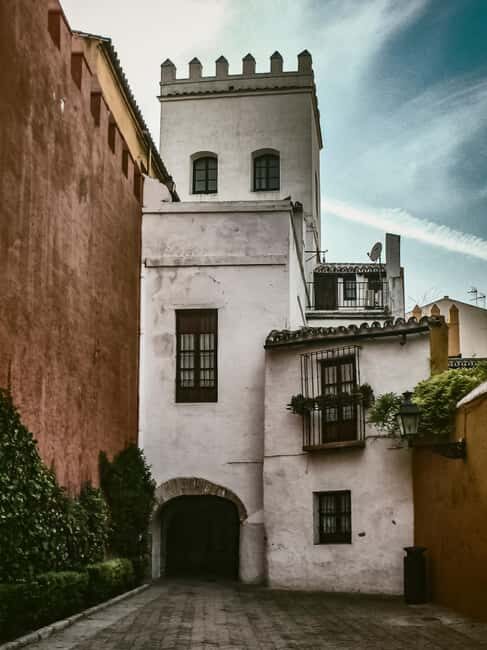 Tour Sevilla de las 3 Culturas - Plaza de San Francisco to the Cathedral Area: Getting Your Bearings