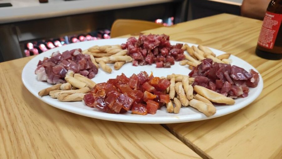 Triana: Authentic Flamenco & Tapas Tour - Walking to the Show: Culture Before the Curtains