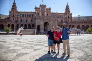 Walking tour through the monumental and historical area of Seville - Catedral de Sevilla and La Giralda: A Guided Way to Read the Facade