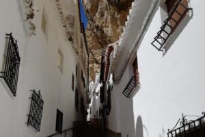 White Villages and Ronda Day Trip from Seville - Price and what you’re really buying (at $107.68)