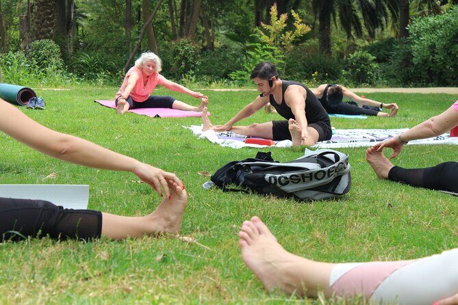 Yoga at María Luisa Park in Seville - Plaza de España vibes: timing and finding your spot